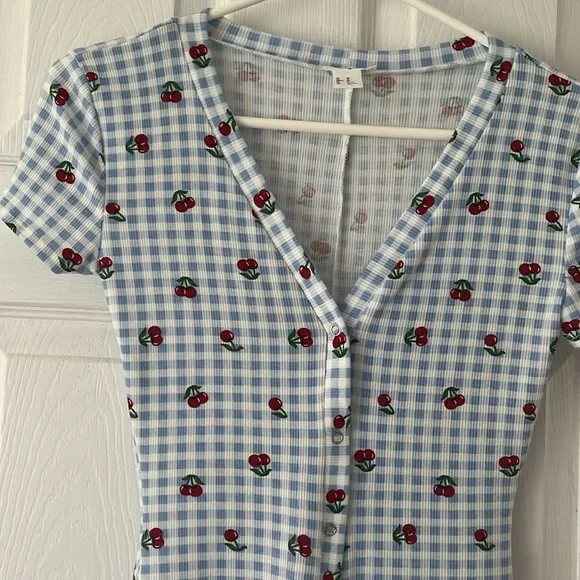 Forever 21 Cherry romper set - Picture 3 of 7